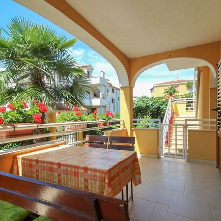 Alenka Orange Apartment Новиград Екстериор снимка
