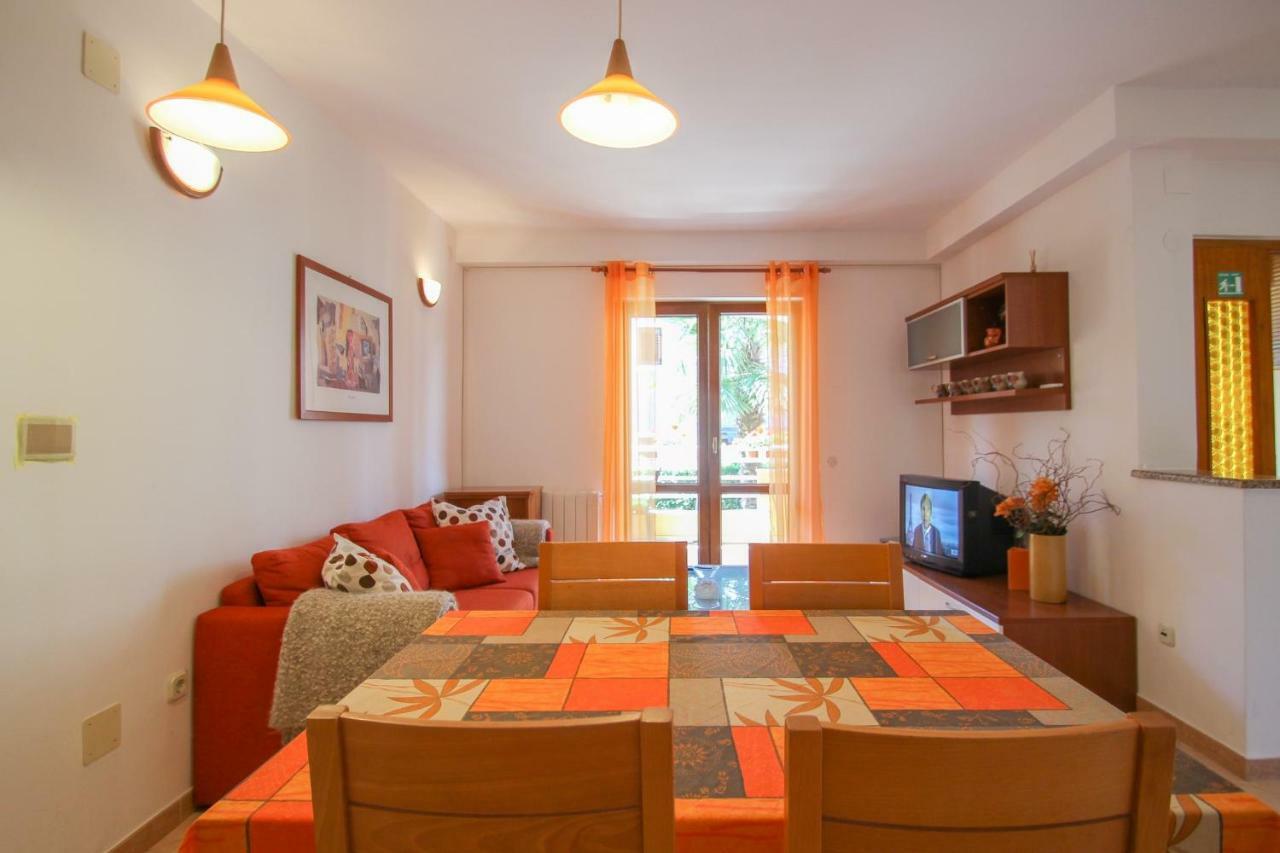 Alenka Orange Apartment Новиград Екстериор снимка