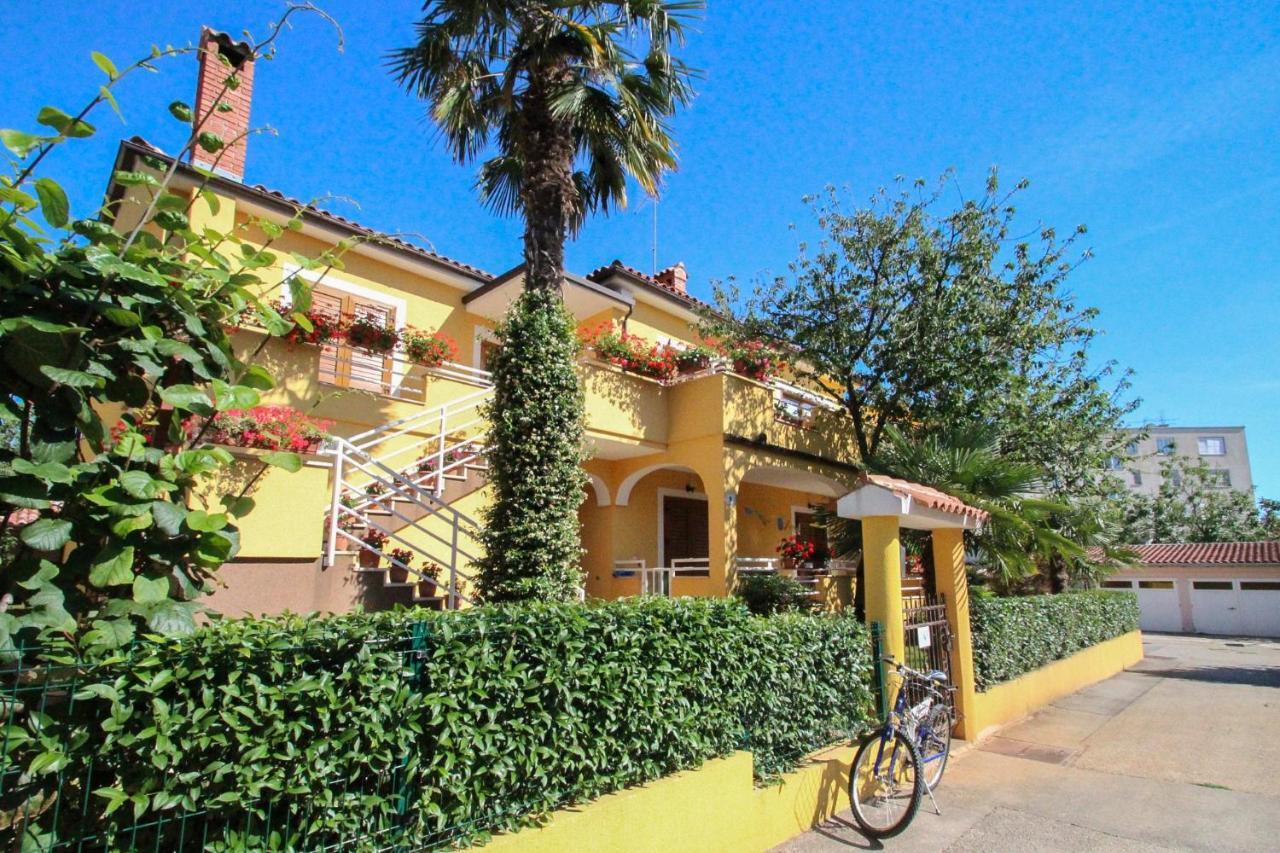 Alenka Orange Apartment Новиград Екстериор снимка